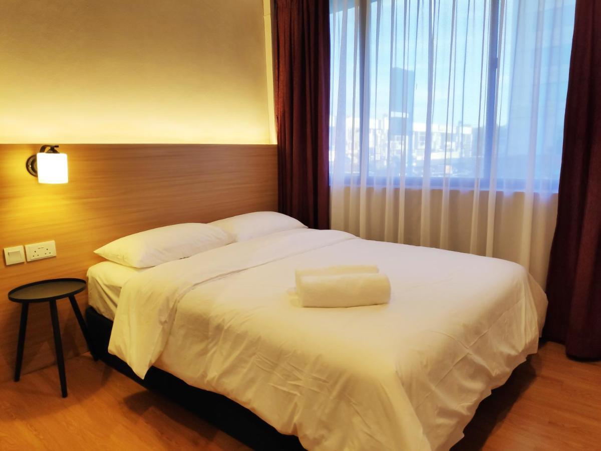 بندر سير بيجوانا Ez Suites المظهر الخارجي الصورة